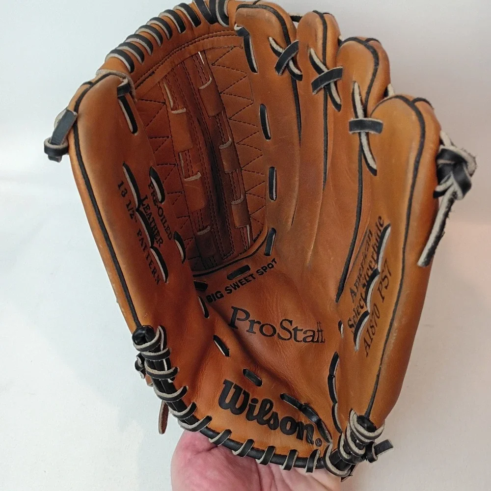 Wilson Pro Staff Series A1870 PS7 Baseball Glove, 13.5 Inch, Dual Hinge Web RHT